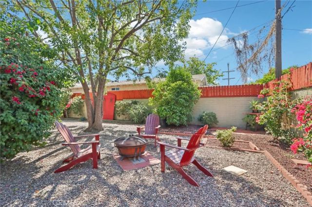 5513 Cartwright Avenue, North Hollywood, CA 91601