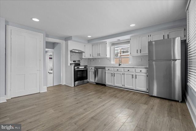 9 W BRIDGE ST, New Hope, PA 18938