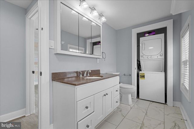 9 W BRIDGE ST, New Hope, PA 18938