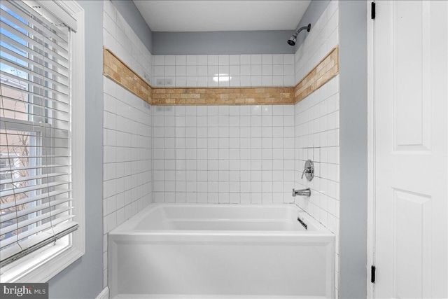 9 W BRIDGE ST, New Hope, PA 18938