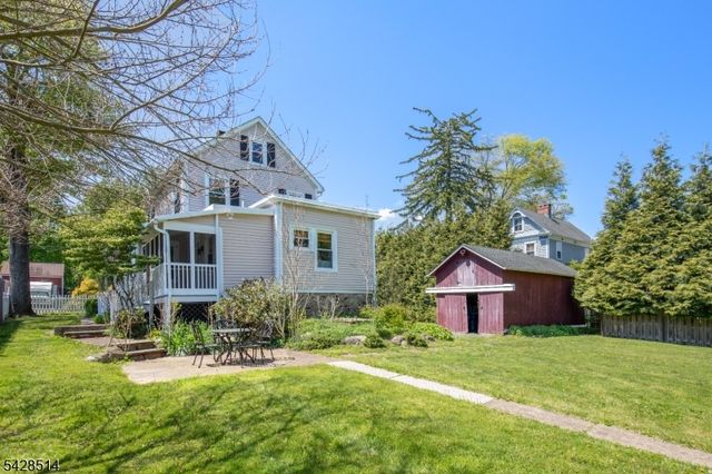 16 William St, Tewksbury Twp., NJ 08858