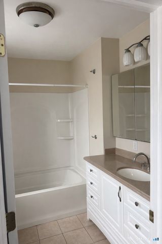 44 North Beacon Street, Waterbury, CT 06704