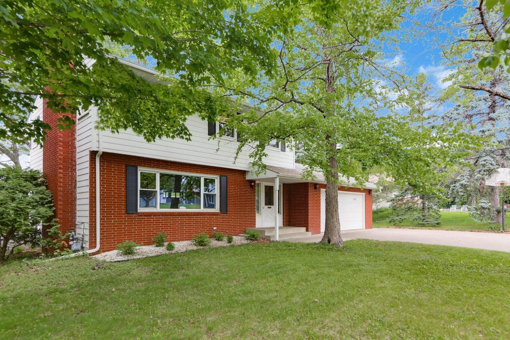 5875 Asher Avenue, Inver Grove Heights, MN 55077