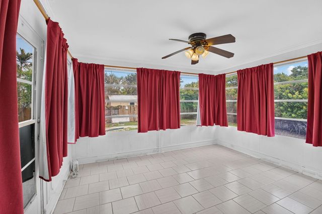 424 NW 12th Avenue, Boca Raton, FL 33486