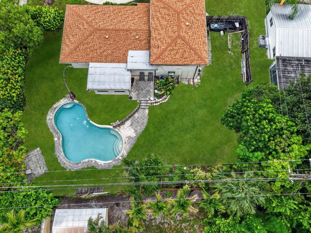 424 NW 12th Avenue, Boca Raton, FL 33486