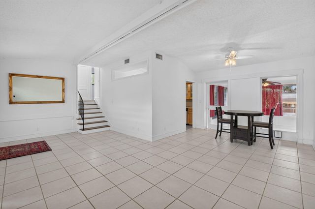 424 NW 12th Avenue, Boca Raton, FL 33486
