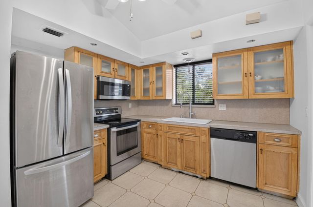 424 NW 12th Avenue, Boca Raton, FL 33486