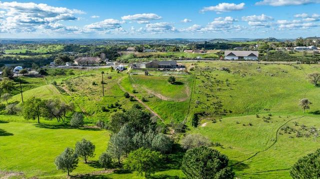 2494 Ross Dr, Valley Springs, CA 95252