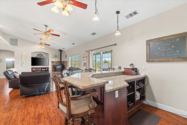 2494 Ross Dr, Valley Springs, CA 95252