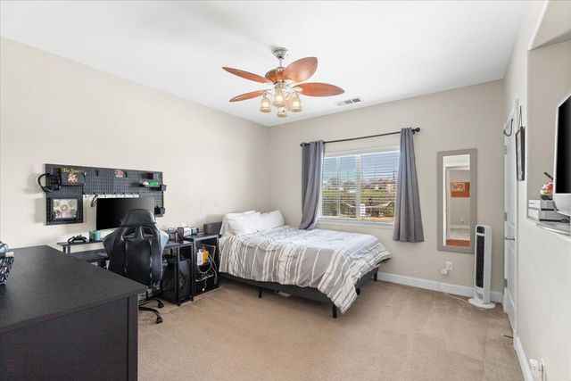 2494 Ross Dr, Valley Springs, CA 95252