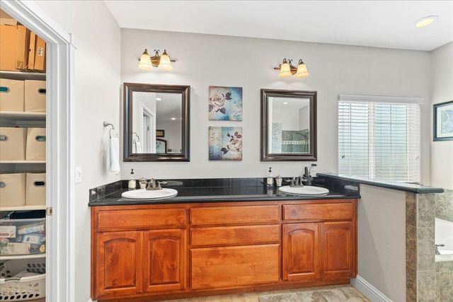 2494 Ross Dr, Valley Springs, CA 95252