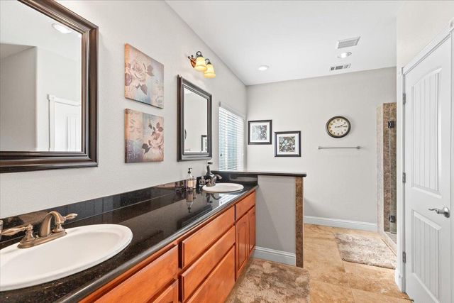 2494 Ross Dr, Valley Springs, CA 95252