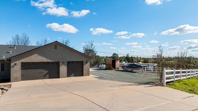 2494 Ross Dr, Valley Springs, CA 95252