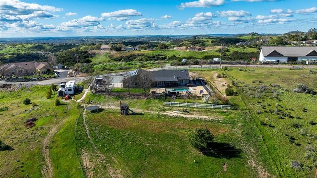 2494 Ross Dr, Valley Springs, CA 95252