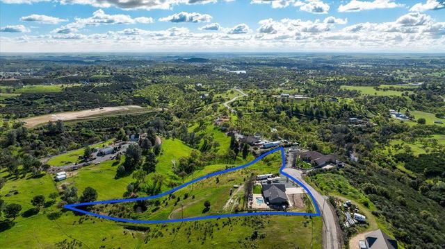 2494 Ross Dr, Valley Springs, CA 95252