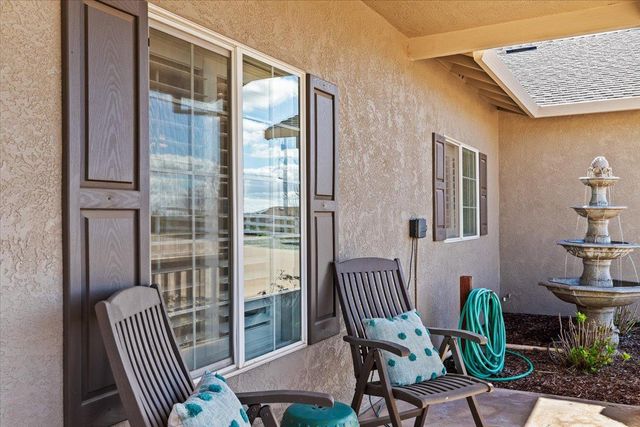 2494 Ross Dr, Valley Springs, CA 95252