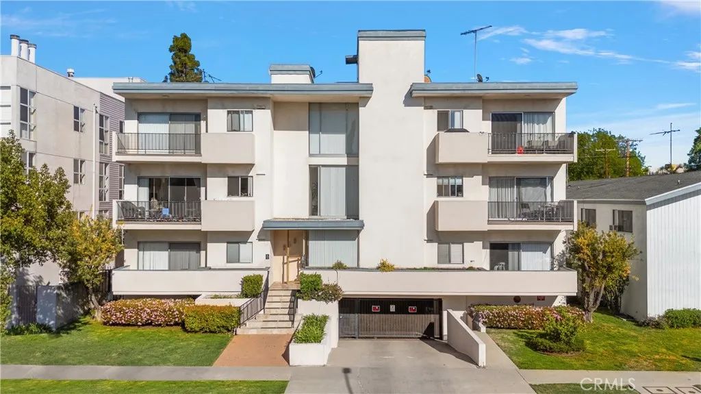 858 S Shenandoah Street, Los Angeles, CA 90035