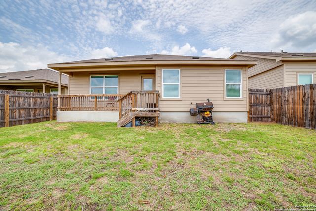 950 Albatross Way, San Antonio, TX 78221