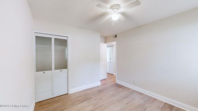 716 Glengarry Dr, Louisville, KY 40118
