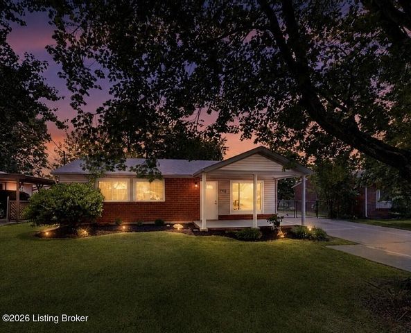 716 Glengarry Dr, Louisville, KY 40118