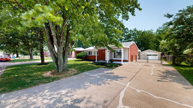 716 Glengarry Dr, Louisville, KY 40118