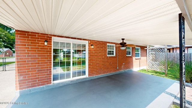 716 Glengarry Dr, Louisville, KY 40118