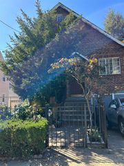 1095 Mile Square Road, Yonkers, NY 10704