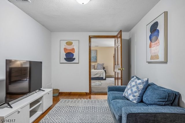 40 Golf Rd, Bloomfield Twp., NJ 07003