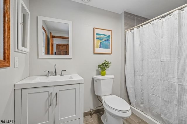 40 Golf Rd, Bloomfield Twp., NJ 07003