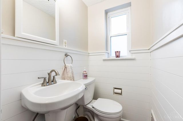 4385 Grinnell Drive, Sycamore Twp, OH 45236