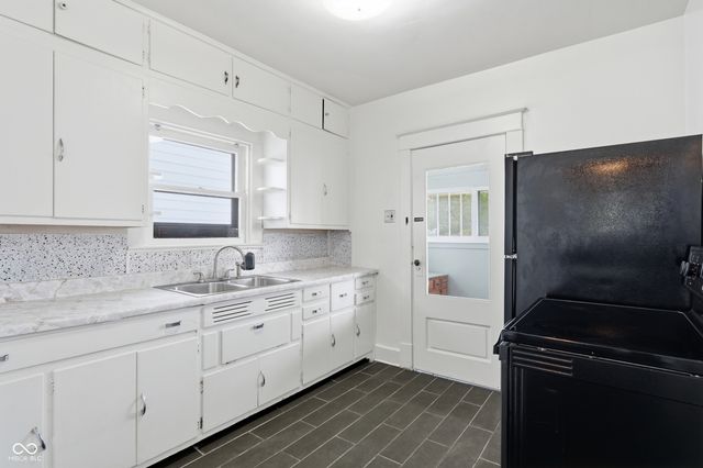 25 N Kealing Avenue, Indianapolis, IN 46201