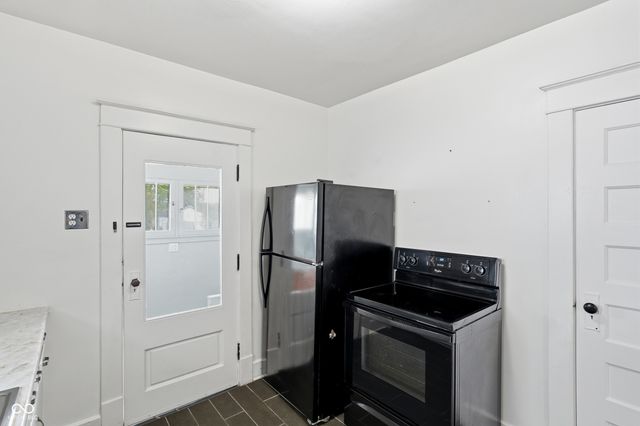 25 N Kealing Avenue, Indianapolis, IN 46201