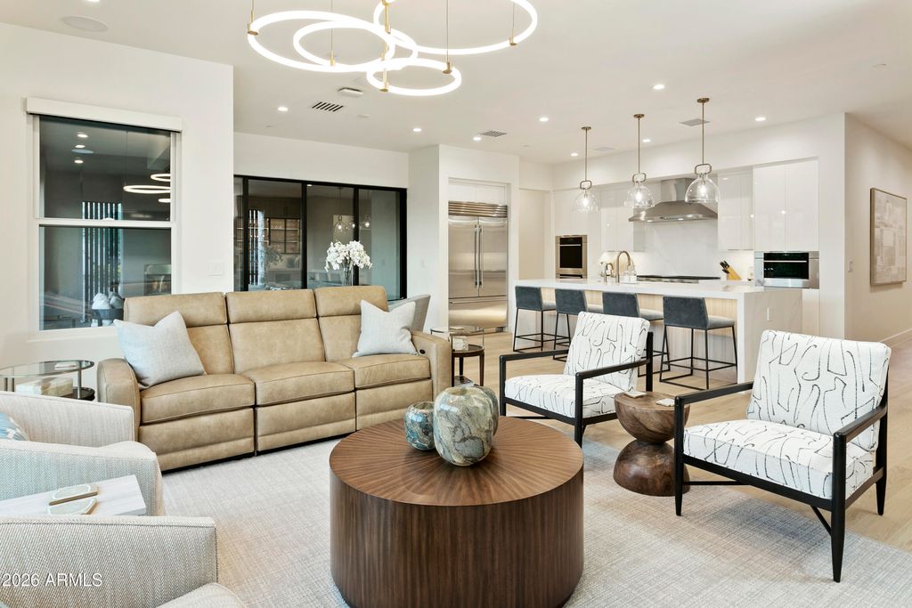 37200 N CAVE CREEK Road 1102, Scottsdale, AZ 85262 — exterior