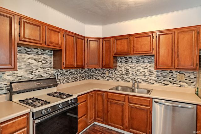 2303 Ottawa Dr, Lafayette, IN 47909