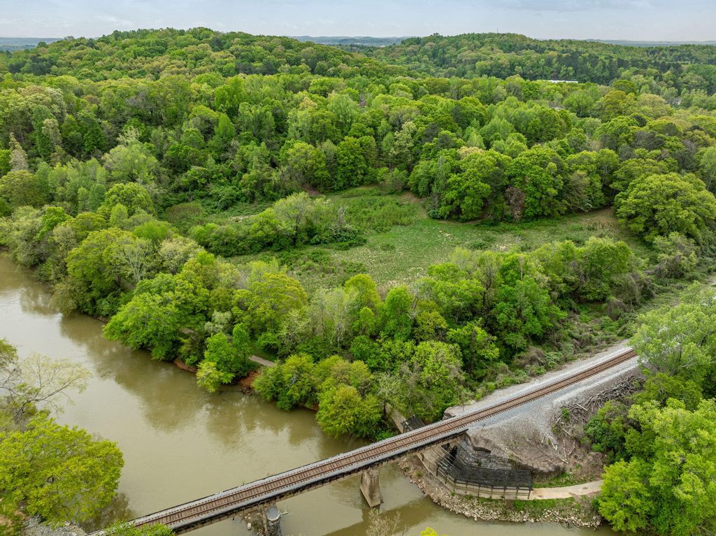 3710 Faith Road, Chattanooga, TN 37406