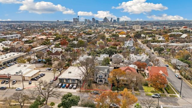 124 W MISTLETOE AVE, San Antonio, TX 78212