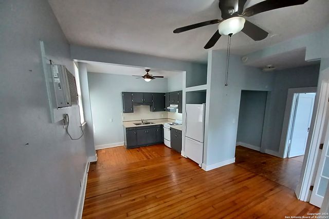 124 W MISTLETOE AVE, San Antonio, TX 78212