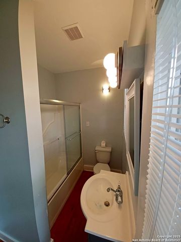124 W MISTLETOE AVE, San Antonio, TX 78212