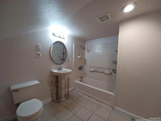 124 W MISTLETOE AVE, San Antonio, TX 78212