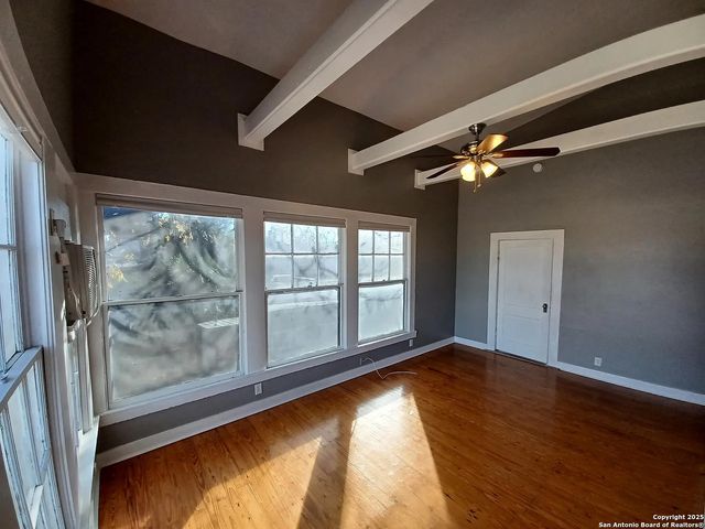 124 W MISTLETOE AVE, San Antonio, TX 78212