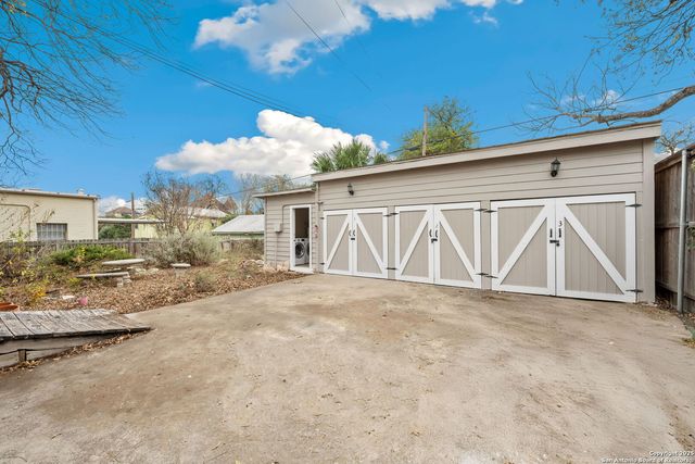 124 W MISTLETOE AVE, San Antonio, TX 78212