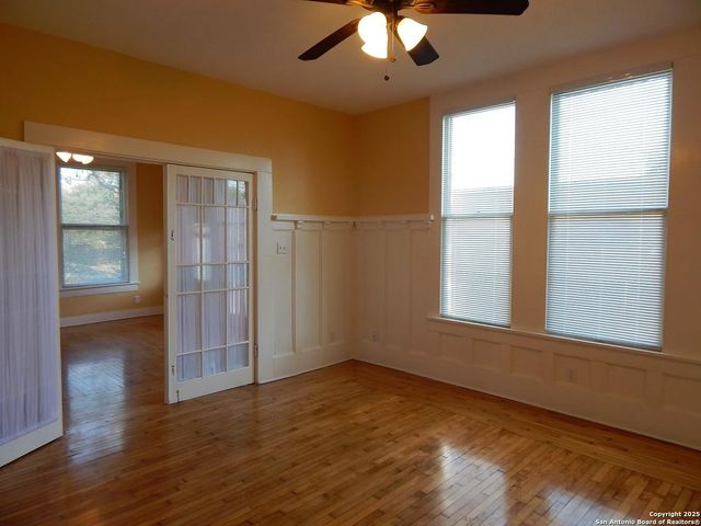 124 W MISTLETOE AVE, San Antonio, TX 78212