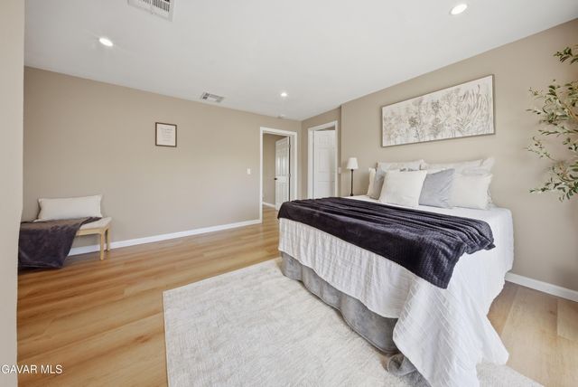 2232 W Avenue M4, Palmdale, CA 93551