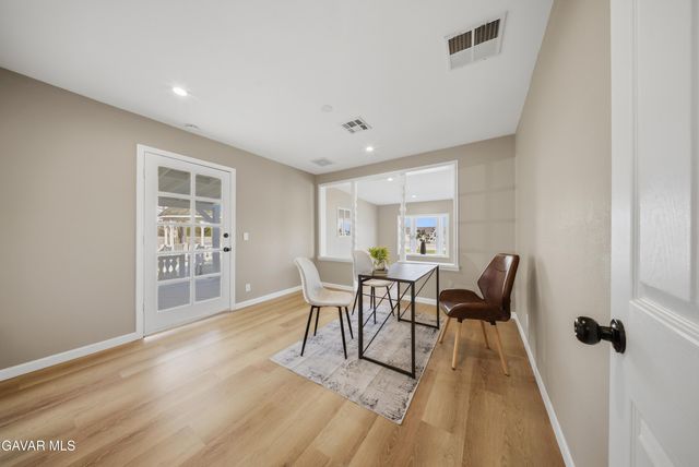 2232 W Avenue M4, Palmdale, CA 93551