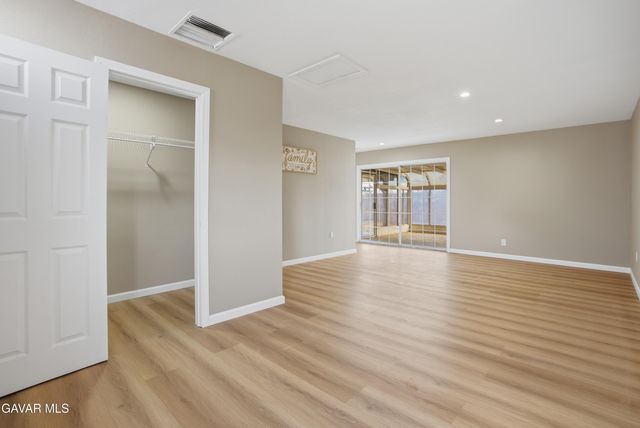 2232 W Avenue M4, Palmdale, CA 93551