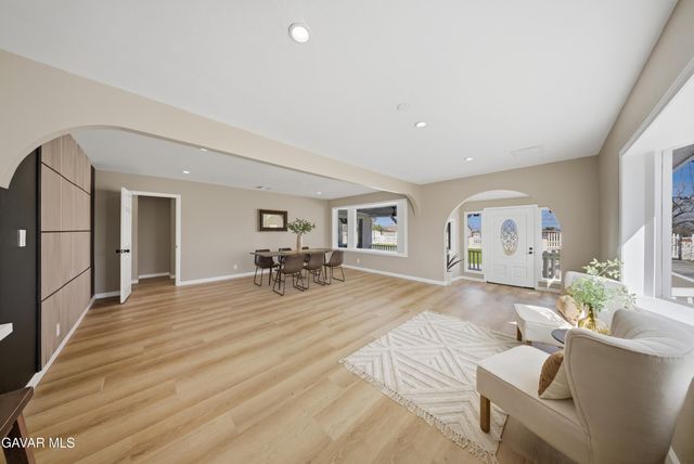 2232 W Avenue M4, Palmdale, CA 93551