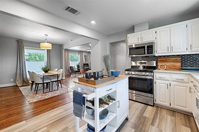 318 Hillcrest Avenue, Richardson, TX 75081