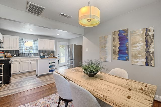 318 Hillcrest Avenue, Richardson, TX 75081