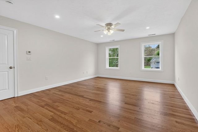 16 Skyline Dr, Billerica, MA 01821