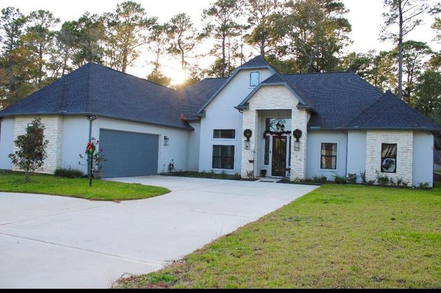 145 Pine Branch Drive, Montgomery, TX 77356